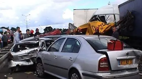 Seria karamboli na A4