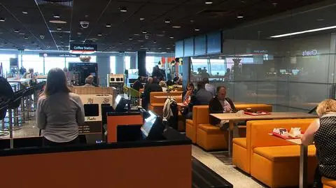 Jedzenie na lotniskach. Ile kosztuje