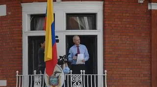 Assange znów ujawnia dokumenty