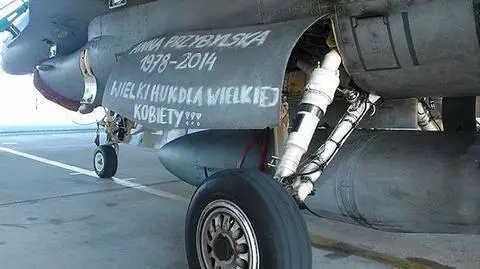 "Wielki huk dla wielkiej kobiety". Piloci F-16 dla Ani Przybylskiej