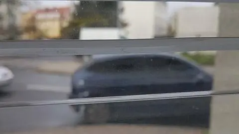 Mężczyzna twierdzi, że widział zdarzenie i zdążył zrobić zdjęcie odjeżdżającego samochodu