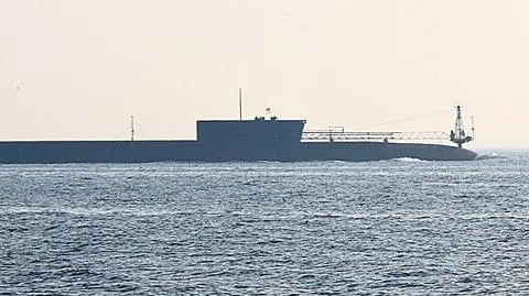 Juri Dołgoruki wciągnął banderę.
"Rozwój floty priorytetem Rosji"