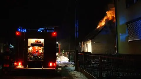 Pożar w domu jednorodzinnym. Prawdopodobnie wybuchł gaz 