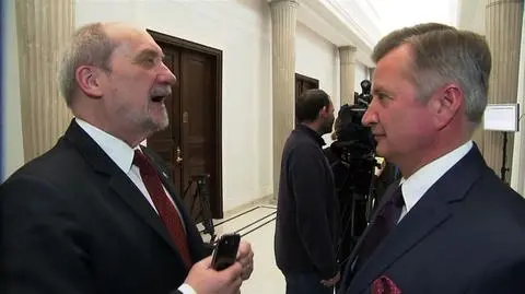 Antonii Macierewicz odznacza się talentem aktorskim