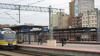 7 wyremontowanych peronów podwyższono i dostosowano do potrzeb niepełnosprawnych