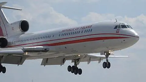 Tu-154 M nr 102: 9 miesięcy w remoncie za miliony