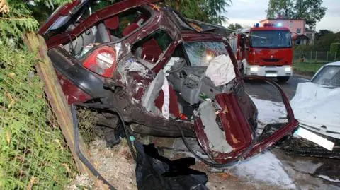 18-latek bez prawka za kierownicą. Zginął on i jego pasażer