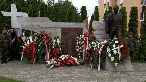 Prime Minister Mateusz Morawiecki unveiled a statue of the late Lech Kaczyński inn the town of Kraśnik