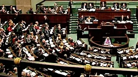 PiS: chaos, pomieszanie i kurpiowskie wycinanki