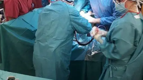 Niezwykła operacja na Dolnym Śląsku. "Chory był przez kilka godzin bez serca"