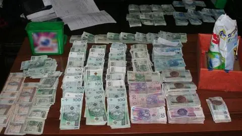 Napad na firmę kurierską, w kotłowni schowane 200 tys.