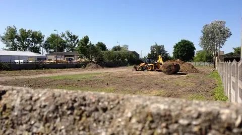 Hotelu nie ma, 
ale rezerwacje przyjmuje