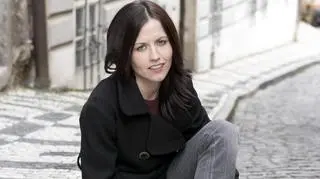 Dolores O'Riordan znana jest z pracy z zespołem The Cranberries