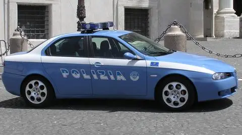 26 działek, 12 kont bankowych i cztery wille.
Policja skonfiskowała majątek za współpracę z mafią