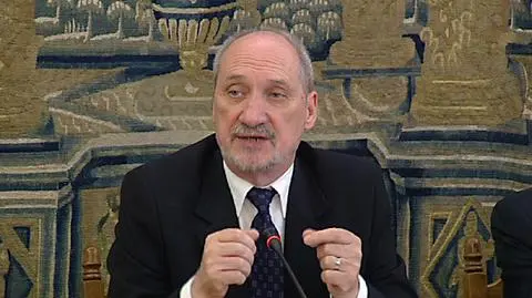 "Dwie eksplozje". Końcowe tezy Macierewicza 