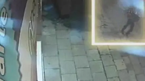 Włamywacz dał się sfilmować