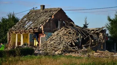 Wybuch butli z gazem zniszczył dom. Ranna 72-latka