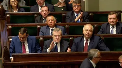 "Rzeczpospolita" publikuje nowe ustalenia dotyczące mafii VAT-owskiej w resorcie finansów