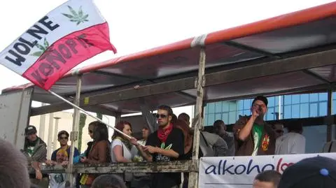 "Chodźcie z nami, zajaramy". Wolne Konopie we  Wrocławiu