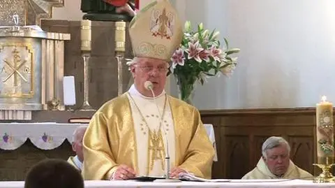 Mszę świętą odprawiono przed odsłonięciem pomnika Marii i Lecha Kaczyńskich
