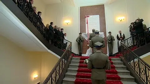 W KPRM odsłonięto tablicę upamiętniającą