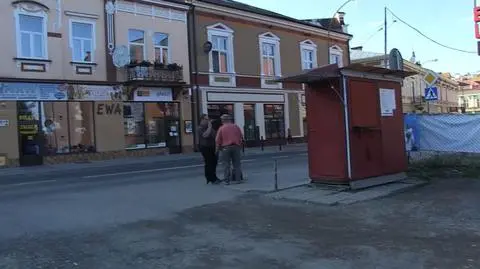 Czterolatka spędziła w samochodzie ponad godzinę