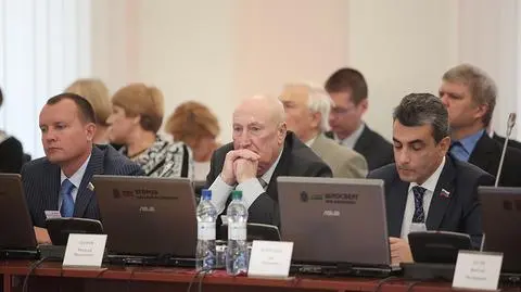 Parlament regionalny w Pskowie pozbawił mandatu Lwa Szlosberga