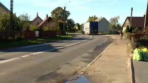 Policja szuka kierowcy audi, który potrącił śmiertelnie pieszego
