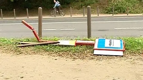 Auto wjechało w przystanek