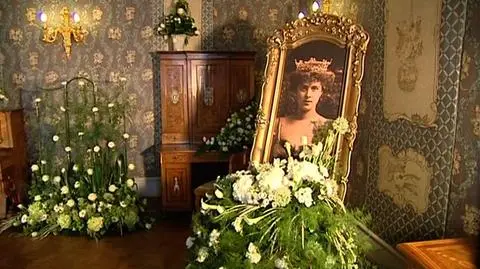 Kwiaty zdobią też wnętrza zamku