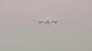 Problemy z lądowaniem z powodu mgły