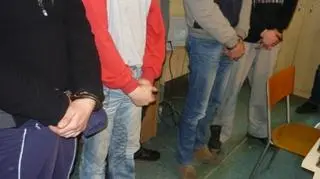 "Pobili, skopali, grozili śmiercią dla 4 tys. zł"