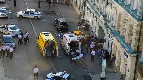 Rosja. Taksówkarz wjechał w tłum. Są ranni