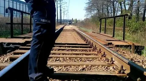 Dwa pociągi na jednym torze. "Komisja ustali, gdzie pojawił się błąd"
