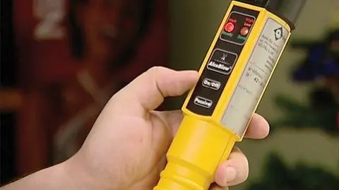 Pijany został przebadany alkomatem