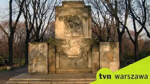 Zabrał kwiaty spod pomnika. Badali go wariografem