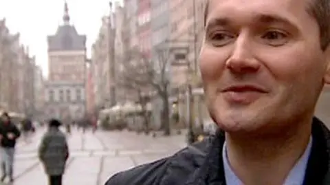 Wałęsa wraca do pracy. "Chcę wpaść w wir"