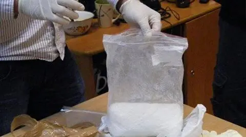 Kilogram amfetaminy w pociągu