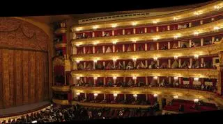 Teatrem często wstrząsają afery