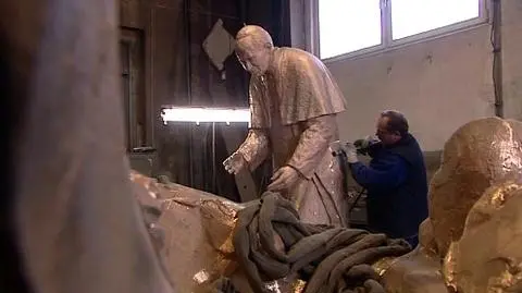 "Papież jak krasnal ogrodowy"