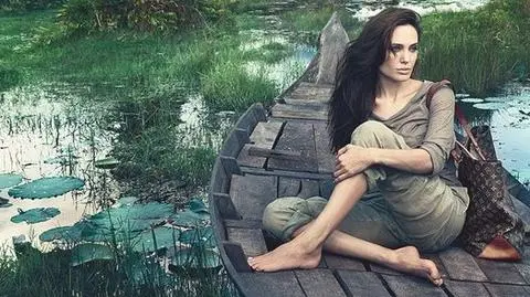 Angelina Jolie boso i bez makijażu
