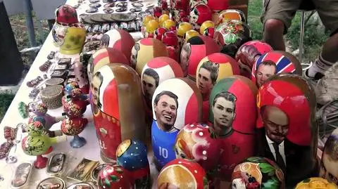 Cristiano Ronaldo obok Lenina. Matrioszki na Euro 2012
