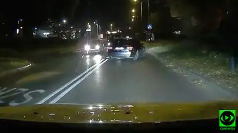 Pod prąd, na czerwonym, po krawężniku. Jechał pół godziny za pijanym kierowcą