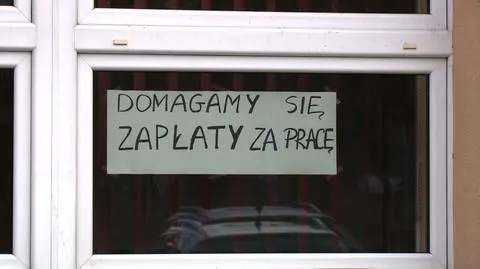 Gmina tonie w długach i ciemnościach. Urzędnicy bez pensji