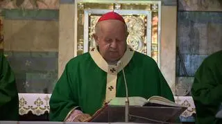 - Świętość możemy i powinniśmy realizować na co dzień - mówił Dziwisz.