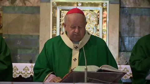 Dziwisz: Kościołowi potrzeba świętych małżeństw