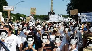Snowden zmobilizował młodych ludzi na całym świecie do demonstracji przeciwko programom inwigilacji 