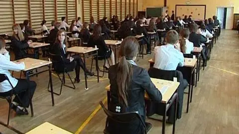 Uczniowie napisali maturę rozszerzoną z j