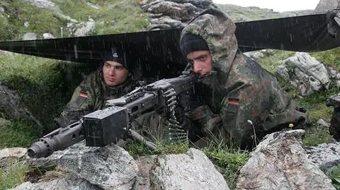 Część państw NATO ogranicza wydatki na obronność