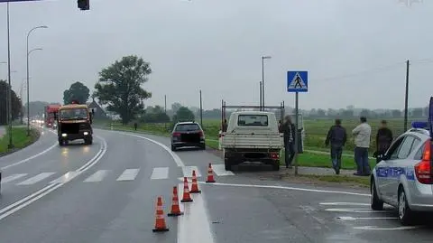 Chciał uniknąć kolizji? Wjechał w matkę z dziećmi